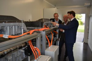 Besichtigung eines Batteriespeichers Besichtigung eines Batteriespeichers
